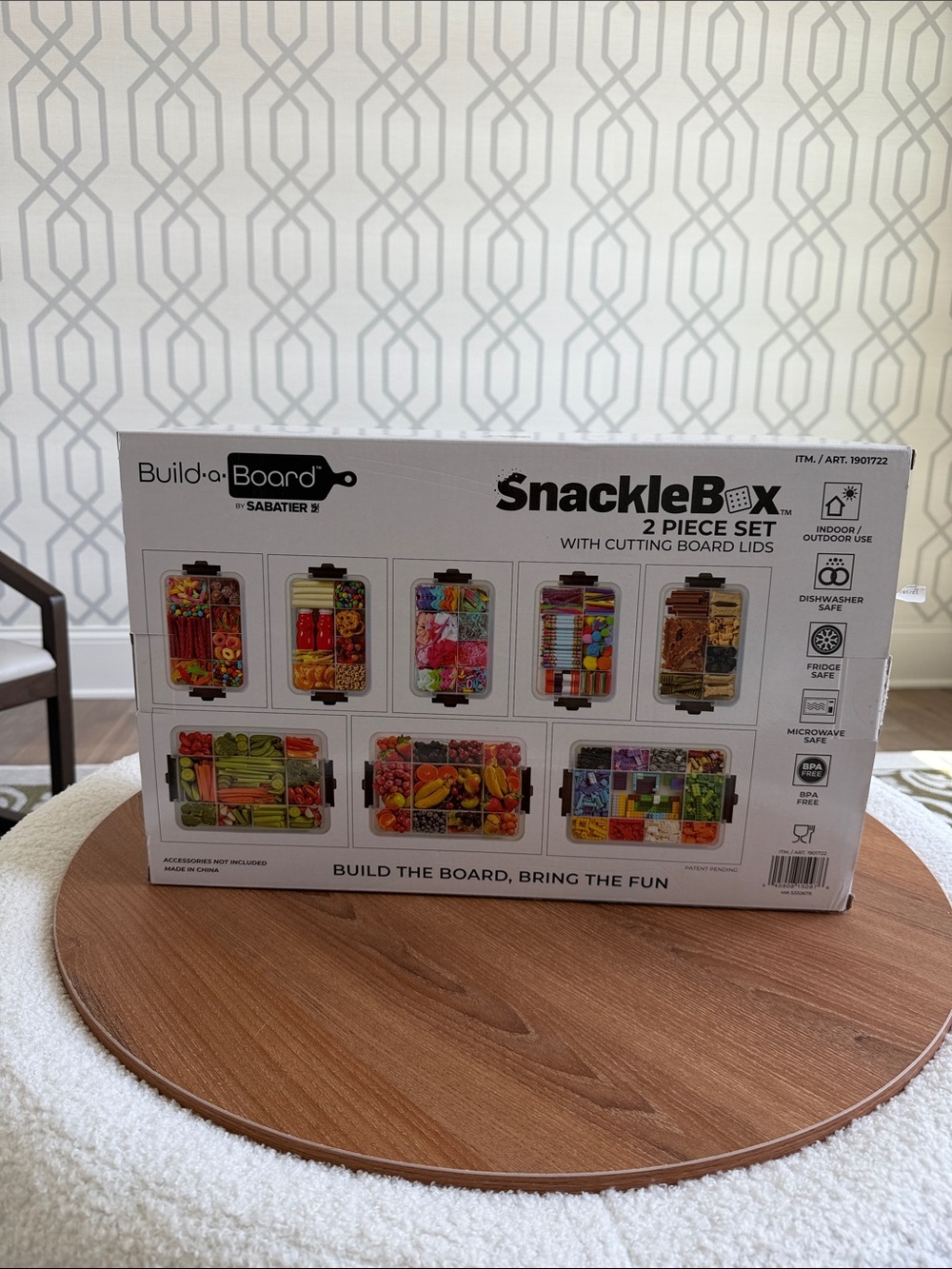 New Build-a-Board Sabatier SnackleBox 2 Piece Set w Cutting Board Lids NIB